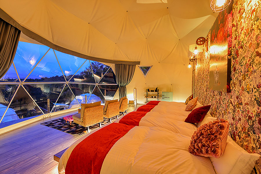 You can choose 2 types of room