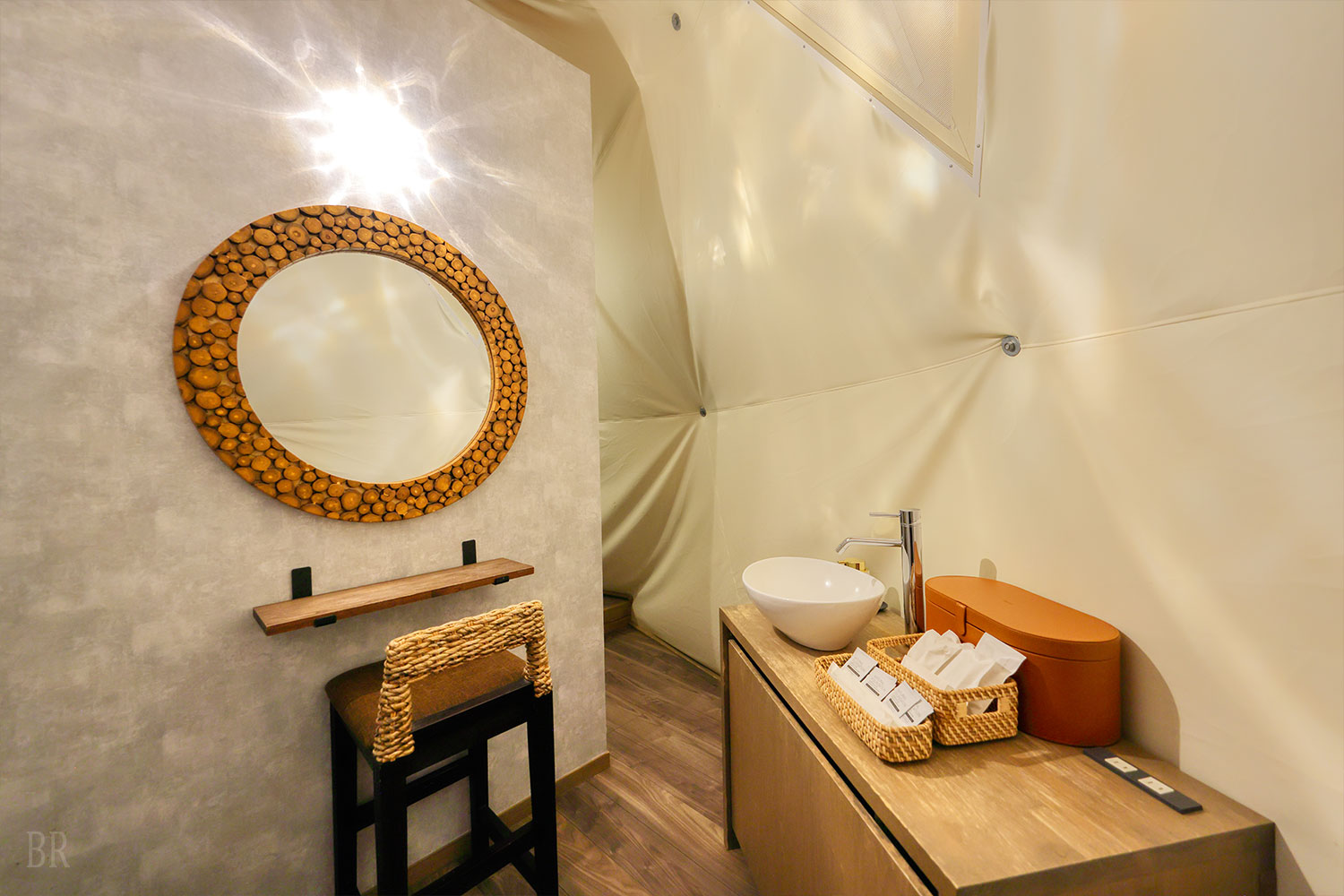 A bathroom and toilet are installed in your room